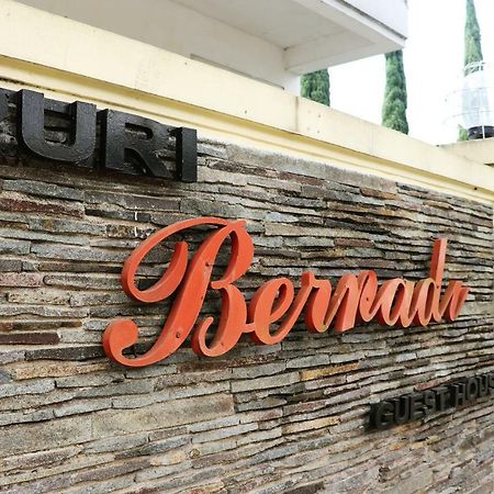 Puri Bernadi Guest House Lembang Esterno foto